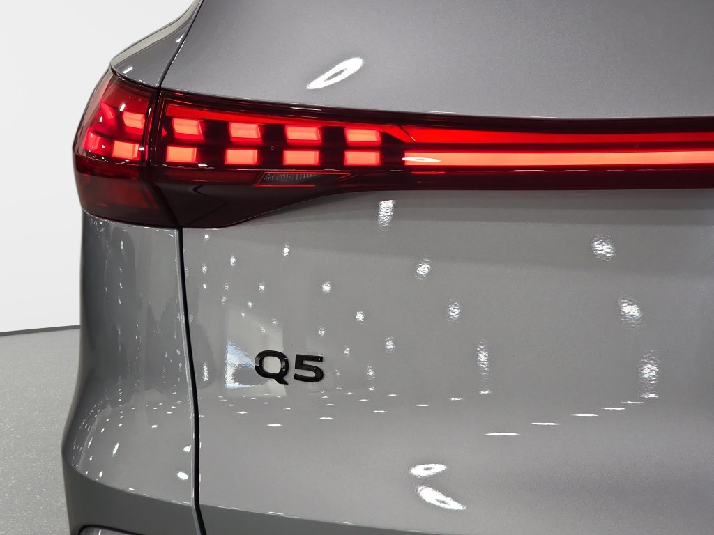 Certified 2025 Audi Q5 Premium w/ Convenience Package AWD/4WD image 26