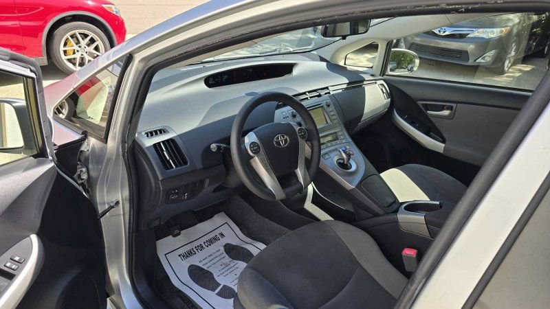 Used 2013 Toyota Prius Two FWD image 13