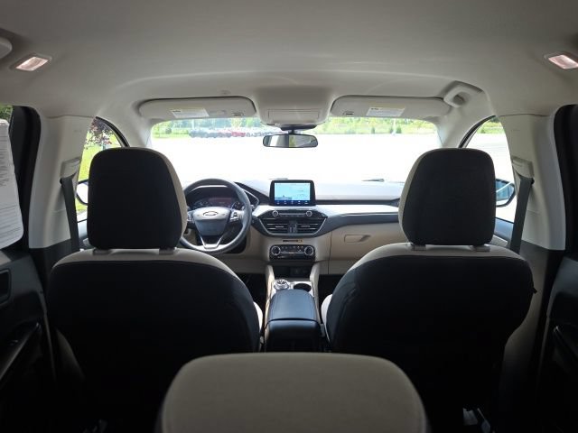 Used 2020 Ford Escape SE FWD image 14