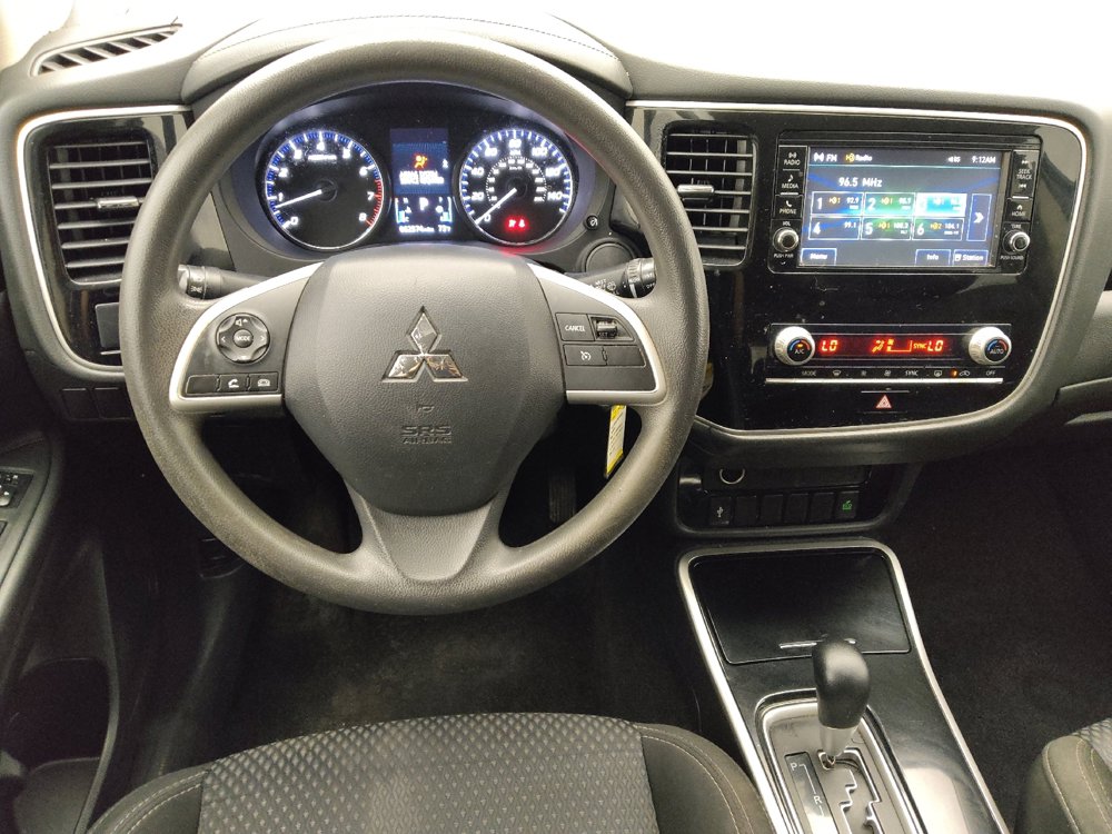 Used 2020 Mitsubishi Outlander ES image 22