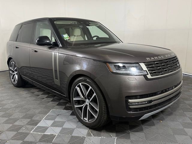 New 2025 Land Rover Range Rover SE image 10