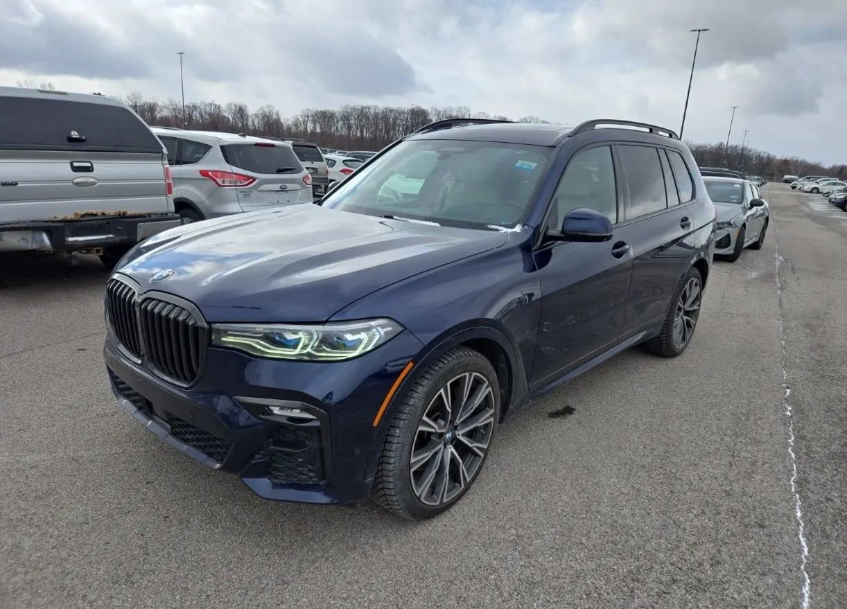 Used 2021 BMW X7 M50i AWD/4WD image 36