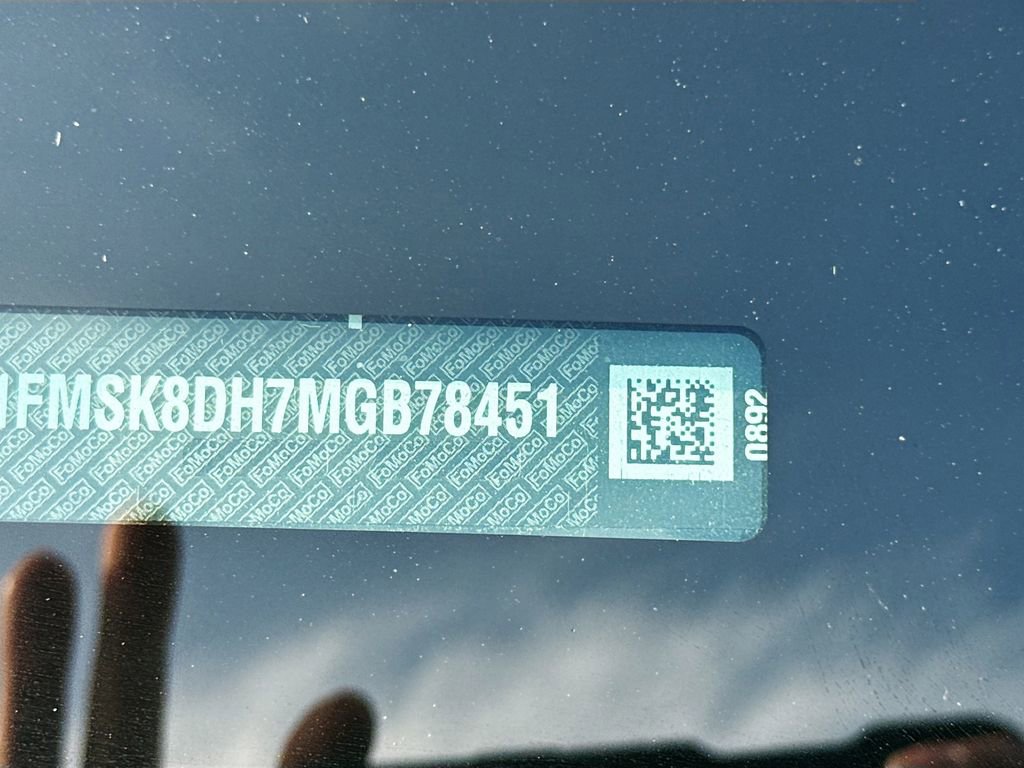 Used 2021 Ford Explorer XLT w/ Equipment Group 202A image 31