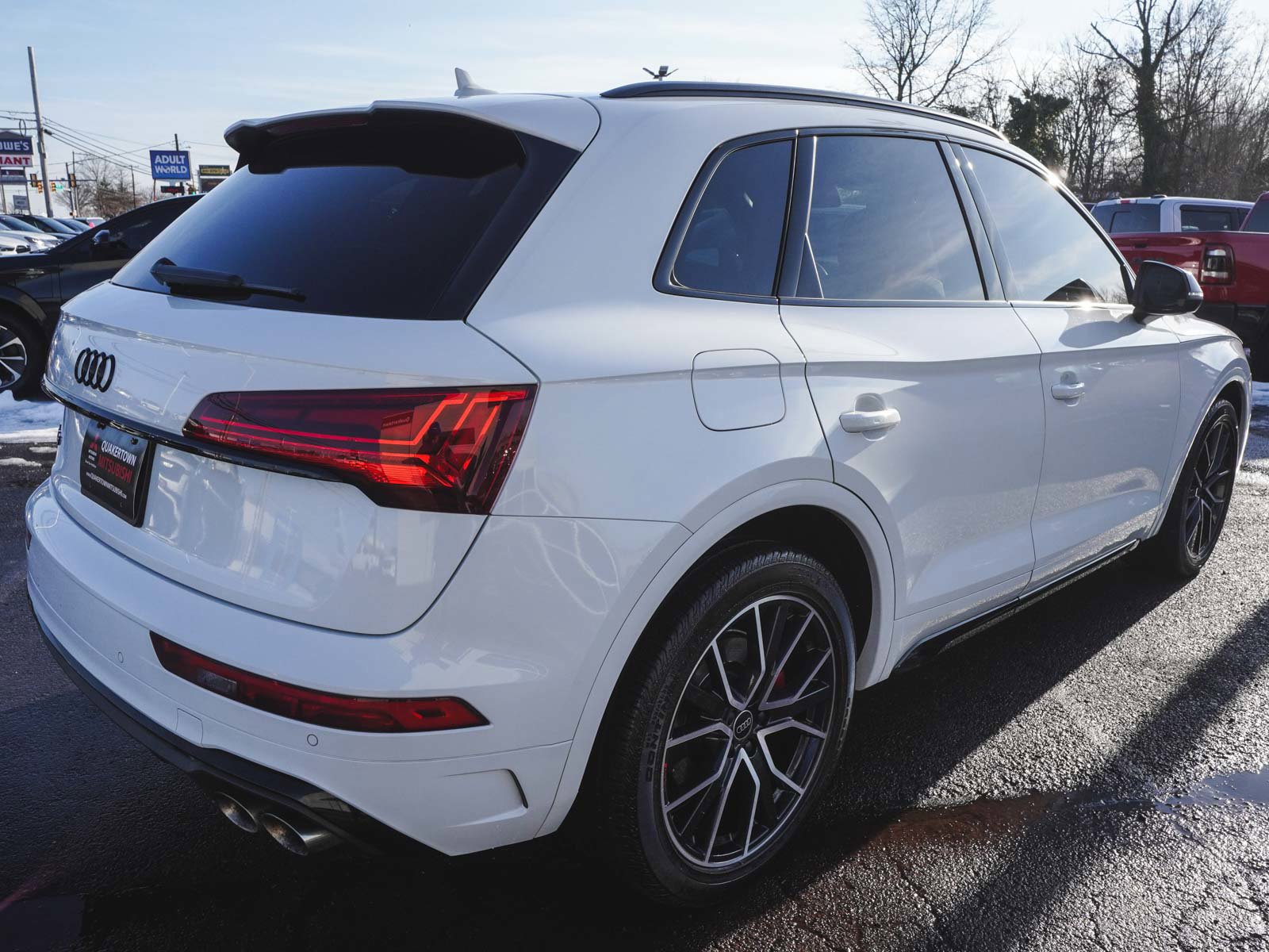 Used 2023 Audi SQ5 Premium Plus w/ Premium Plus Package image 5