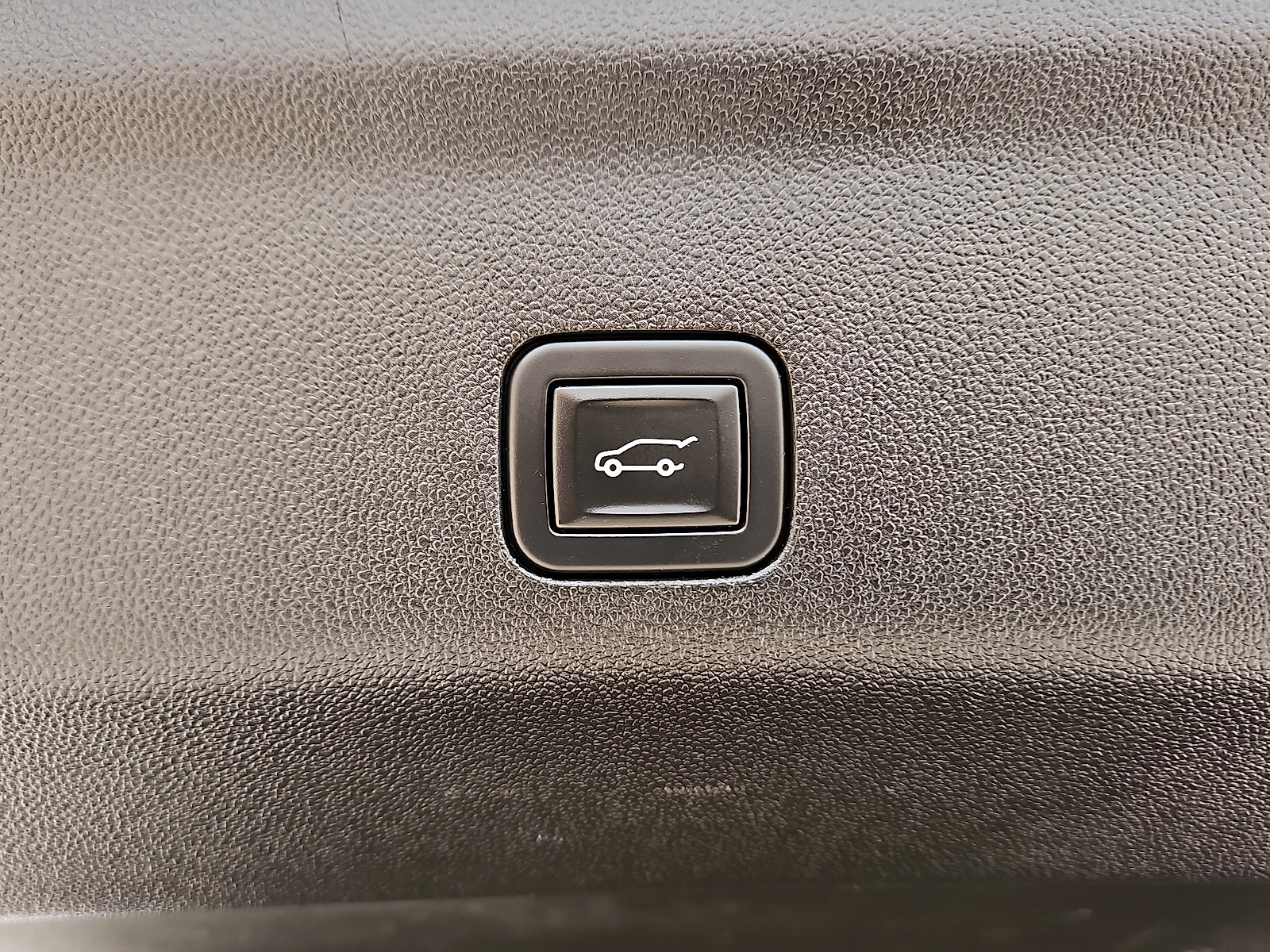 Used 2024 Cadillac Escalade Premium Luxury image 14