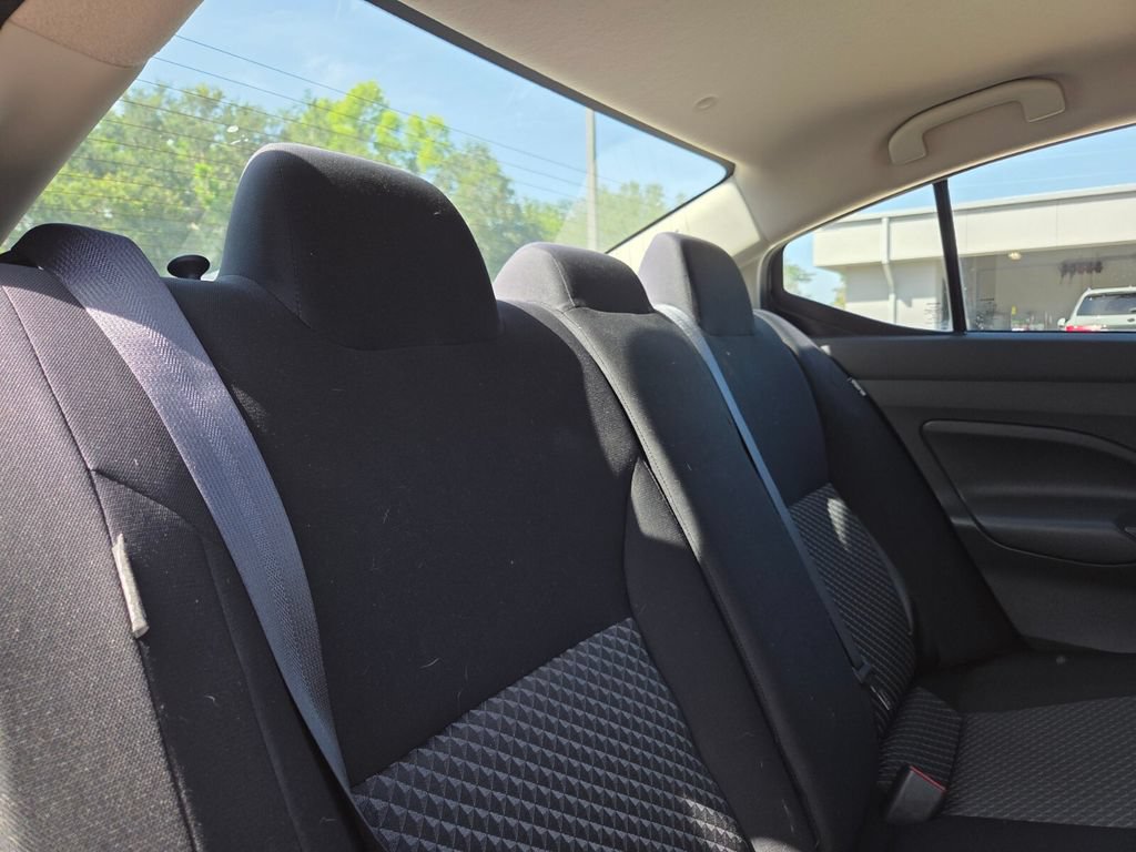 Used 2022 Nissan Versa S FWD image 18