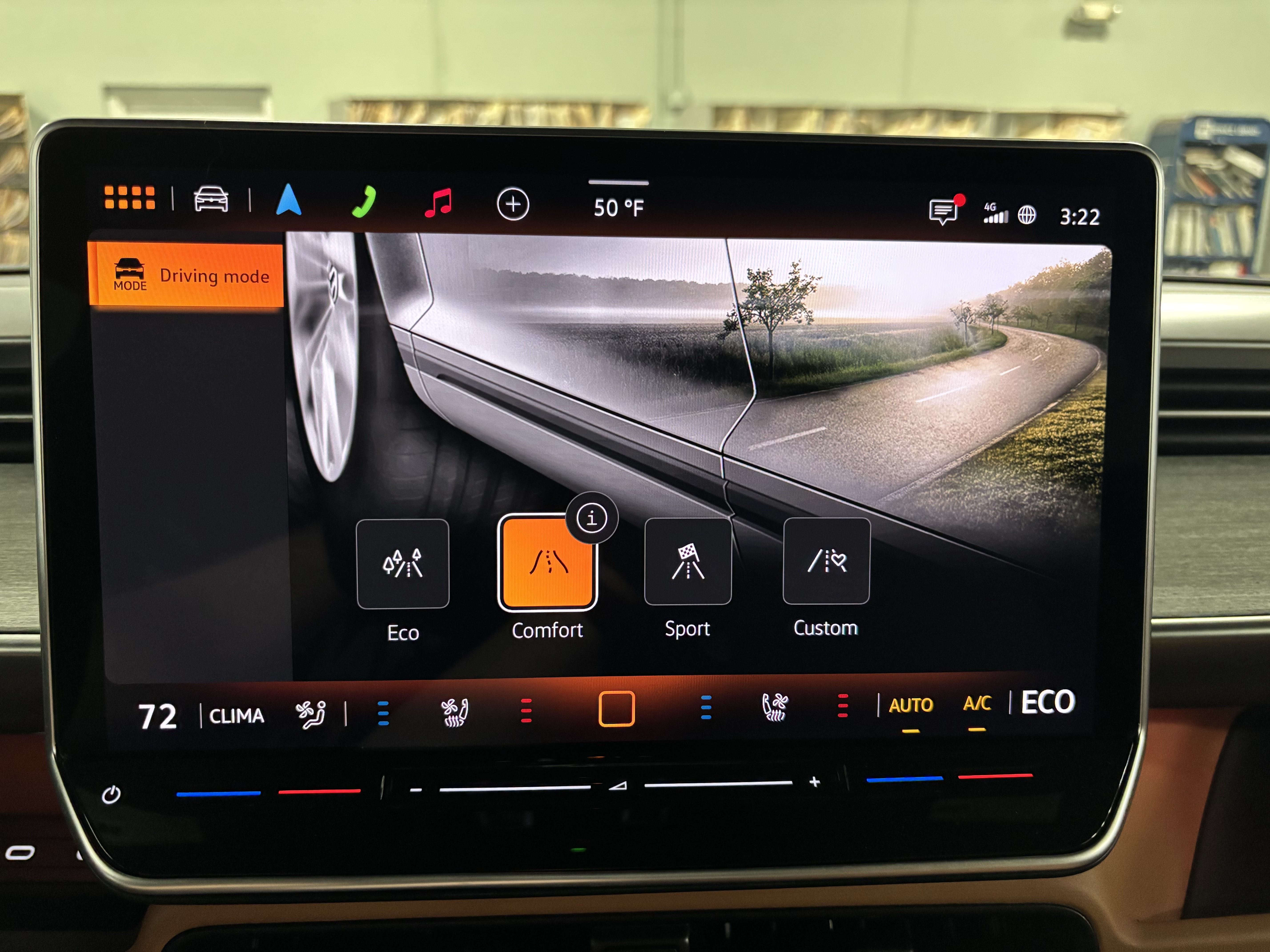 New 2025 Volkswagen ID. Buzz Pro S RWD image 20
