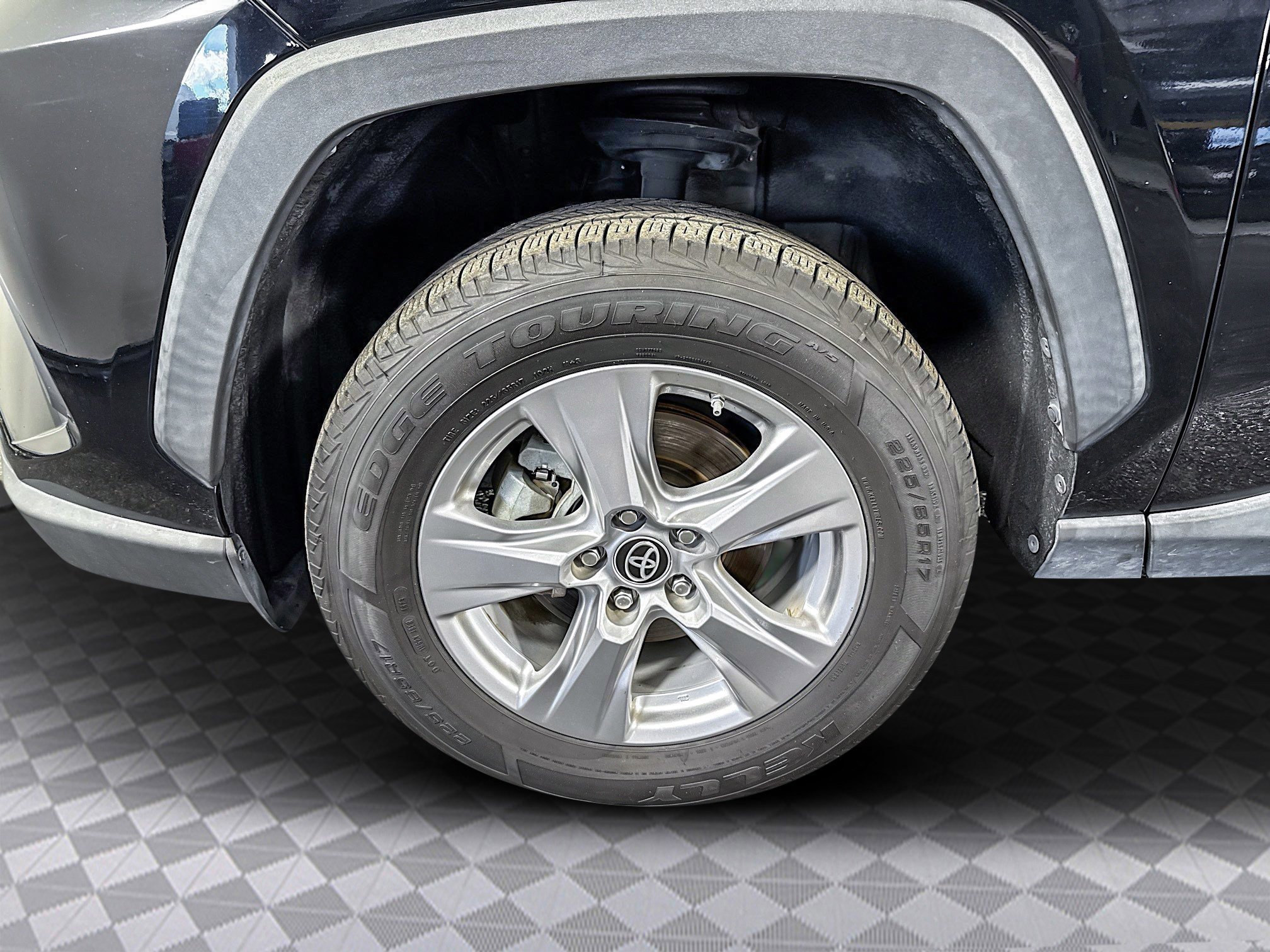 Used 2022 Toyota RAV4 LE image 13