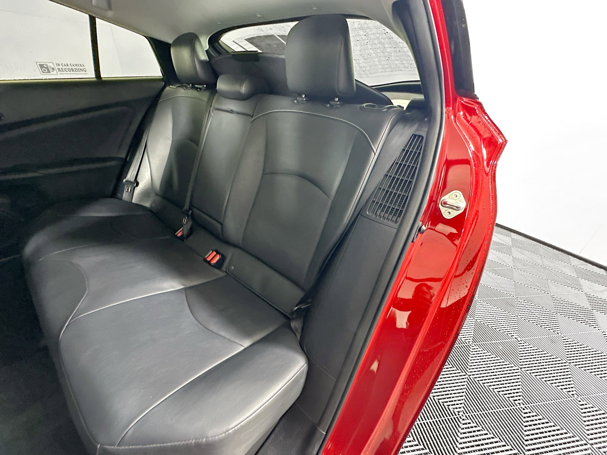 Used 2021 Toyota Prius Prime XLE image 26