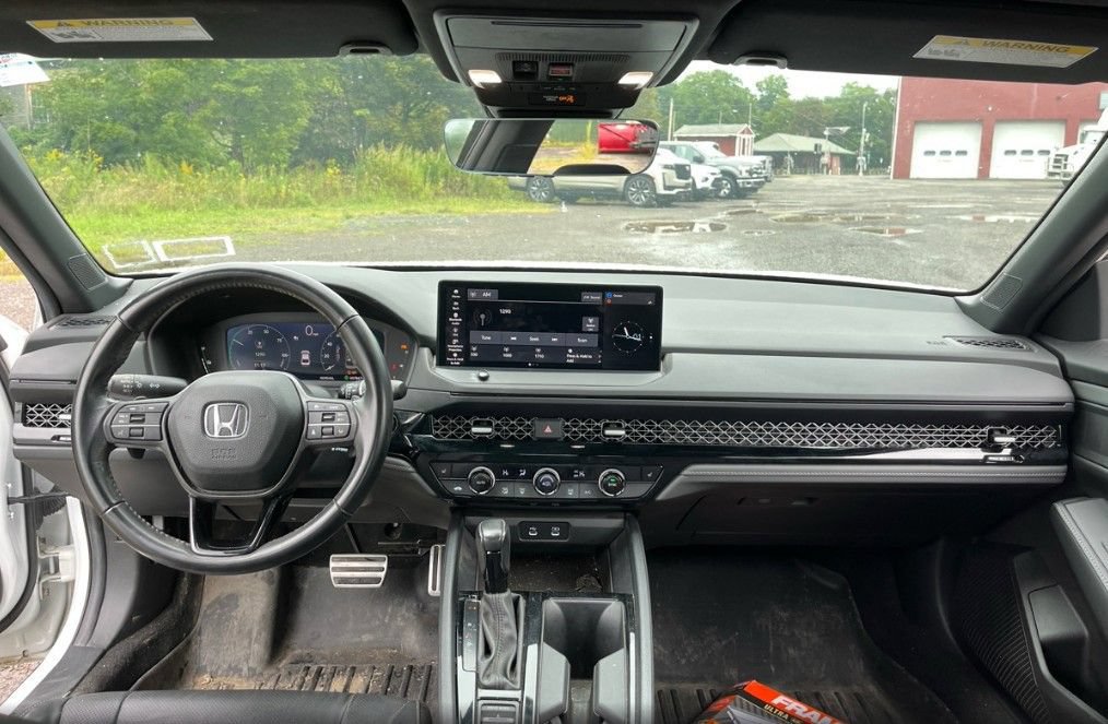 Used 2023 Honda Accord Sport image 14