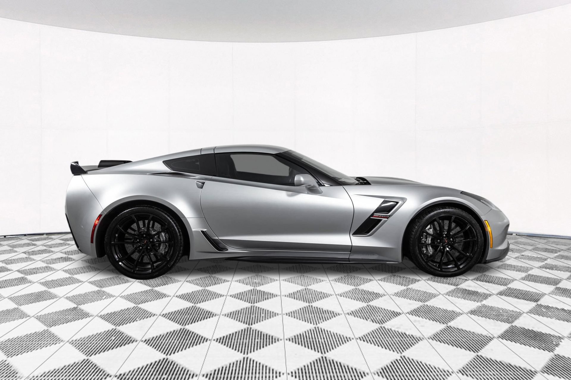 Used 2018 Chevrolet Corvette Grand Sport w/ Z07 Performance Package RWD image 23