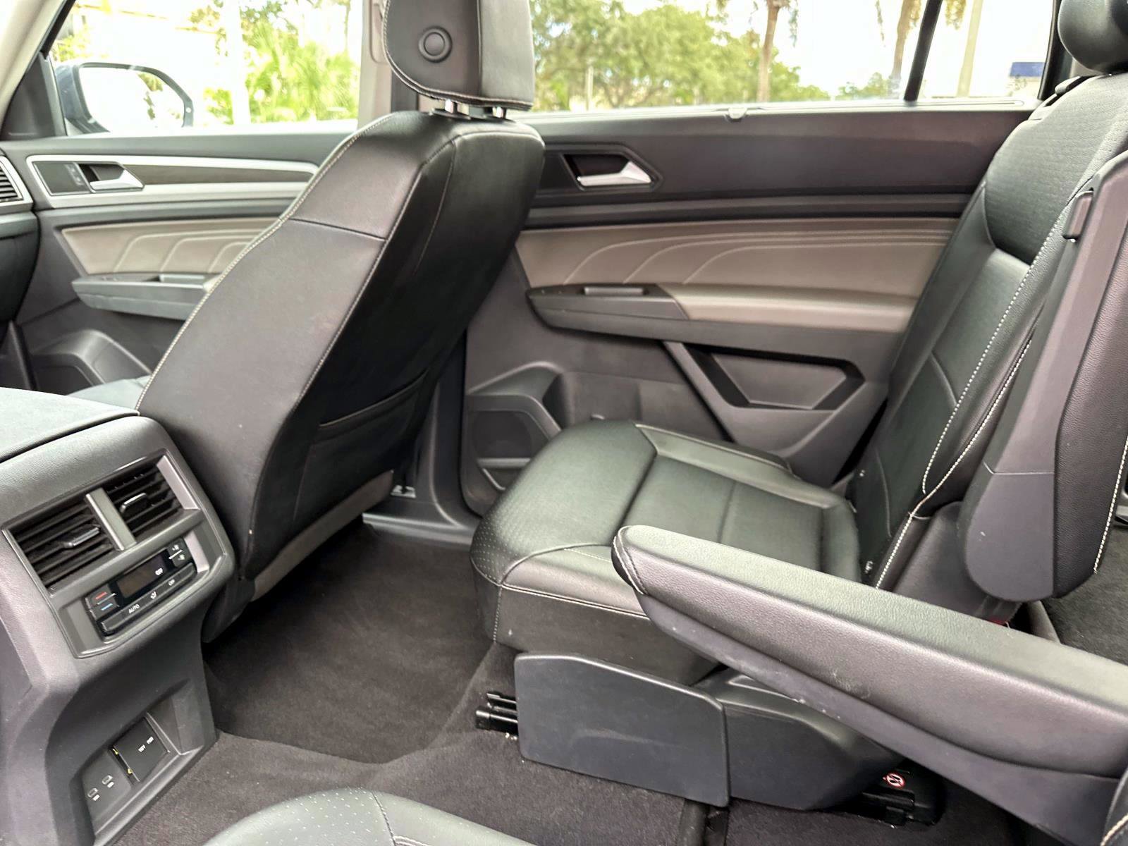 Used 2023 Volkswagen Atlas SE image 16