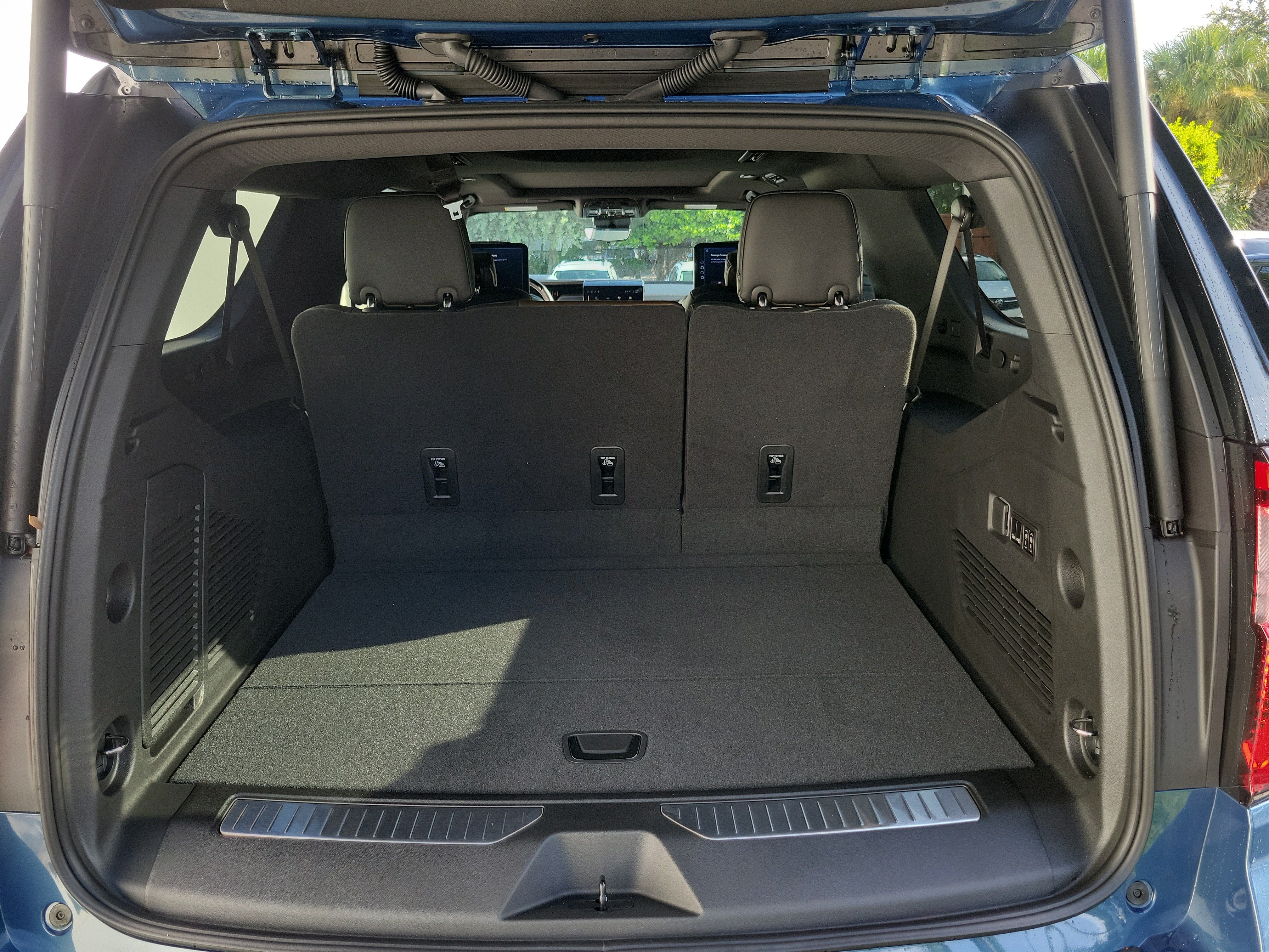 New 2026 GMC Yukon XL Denali Ultimate AWD/4WD image 9