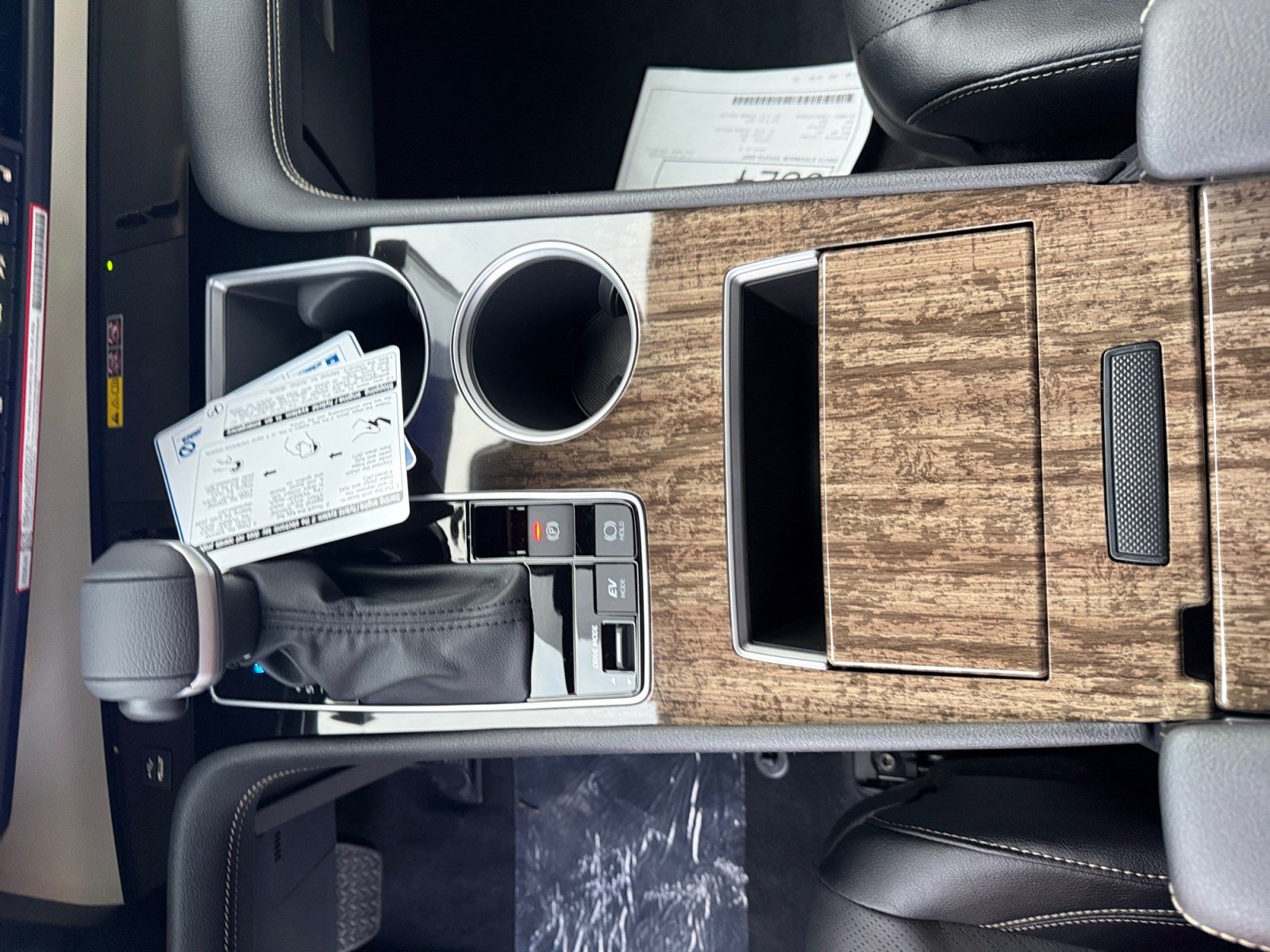 New 2026 Toyota Sienna Platinum AWD/4WD image 15