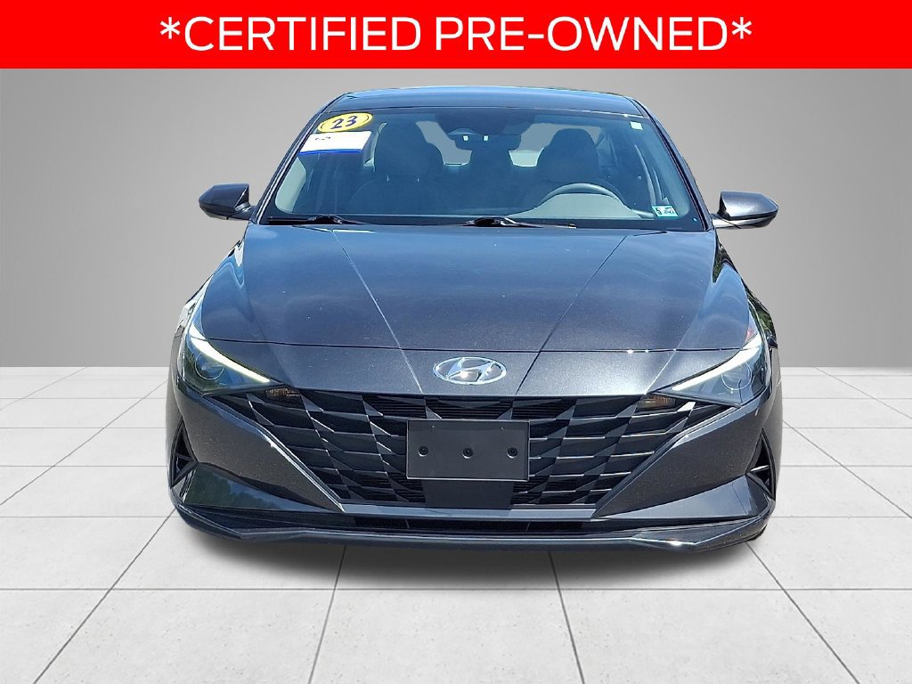Used 2023 Hyundai Elantra SEL w/ Convenience Package FWD image 2
