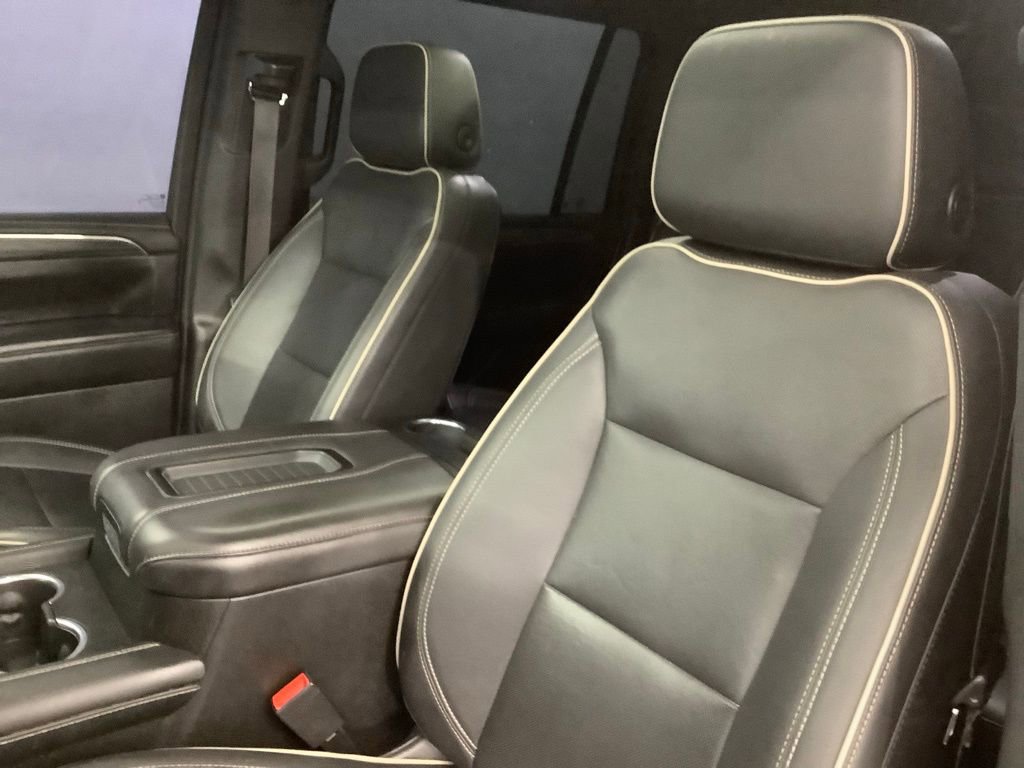 Used 2022 GMC Yukon XL SLT w/ SLT Premium Package AWD/4WD image 13