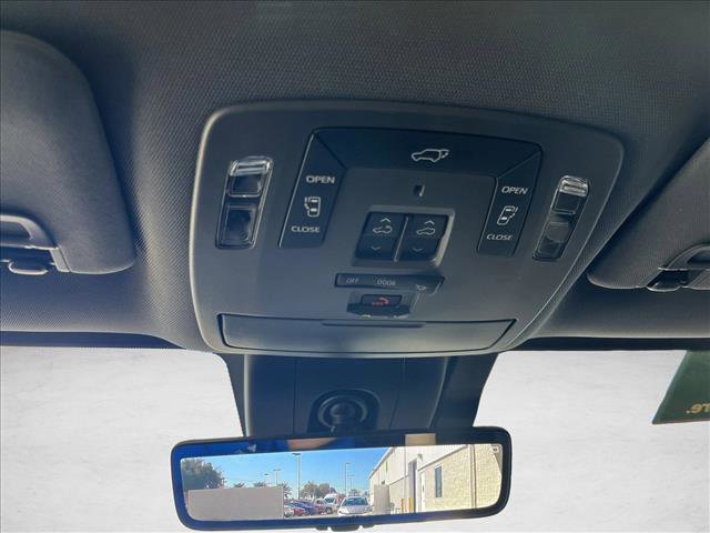 Used 2022 Toyota Sienna Platinum image 24