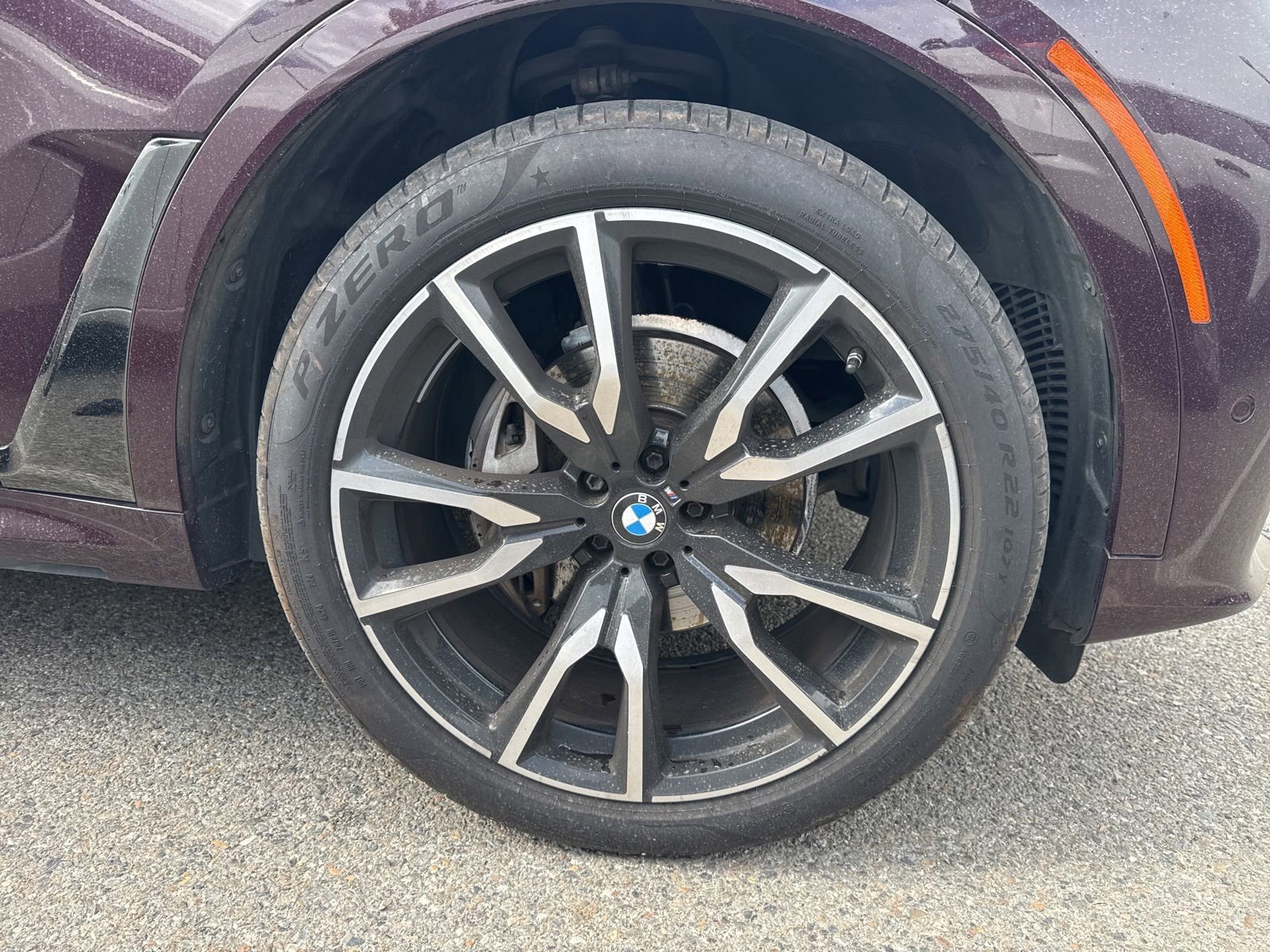 Used 2021 BMW X7 xDrive40i w/ M Sport Package AWD/4WD image 4