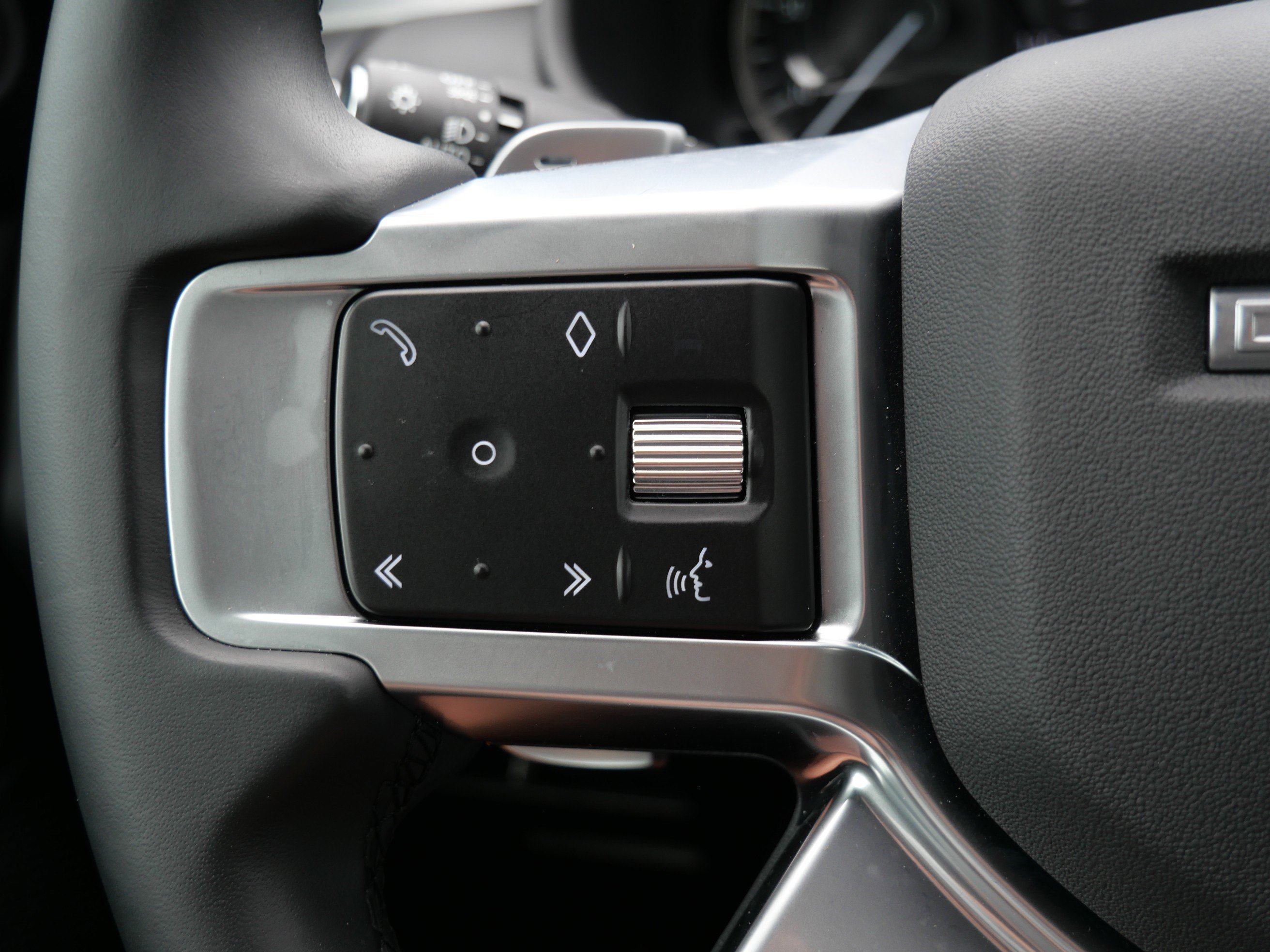 Used 2023 Land Rover Discovery S R-Dynamic AWD/4WD image 30