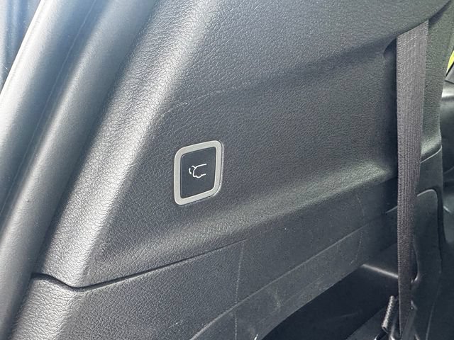 Certified 2025 Chrysler Pacifica Limited FWD image 18