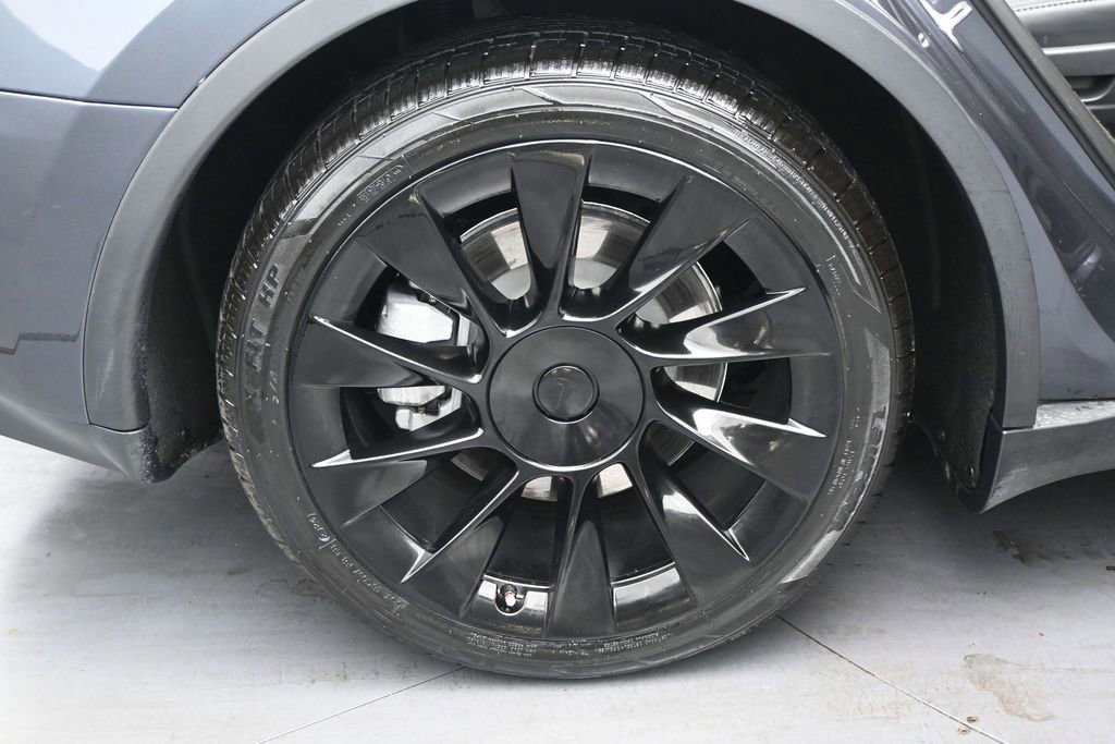 Used 2023 Tesla Model Y Long Range AWD/4WD image 38