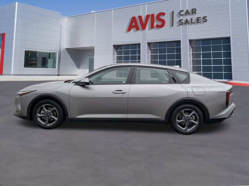 Used 2025 Kia K4 LXS image 2