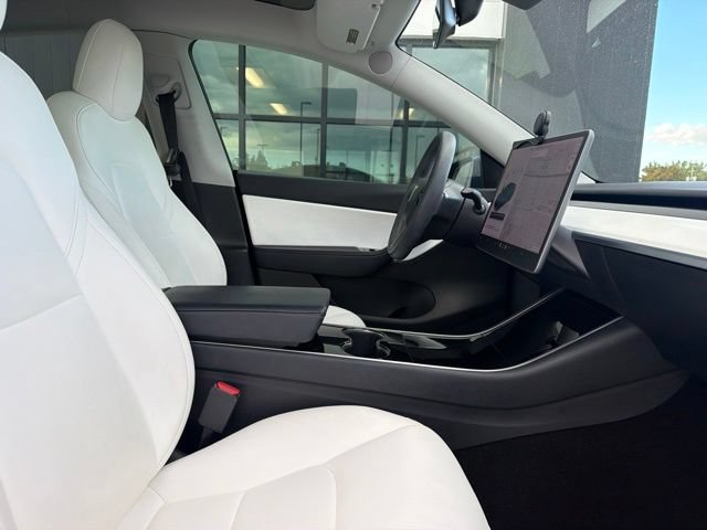 Used 2021 Tesla Model Y Long Range AWD/4WD image 12