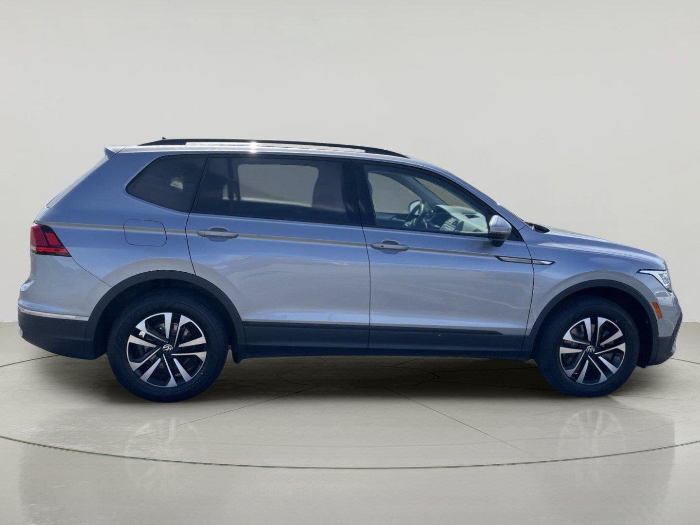 Used 2024 Volkswagen Tiguan S AWD/4WD image 8