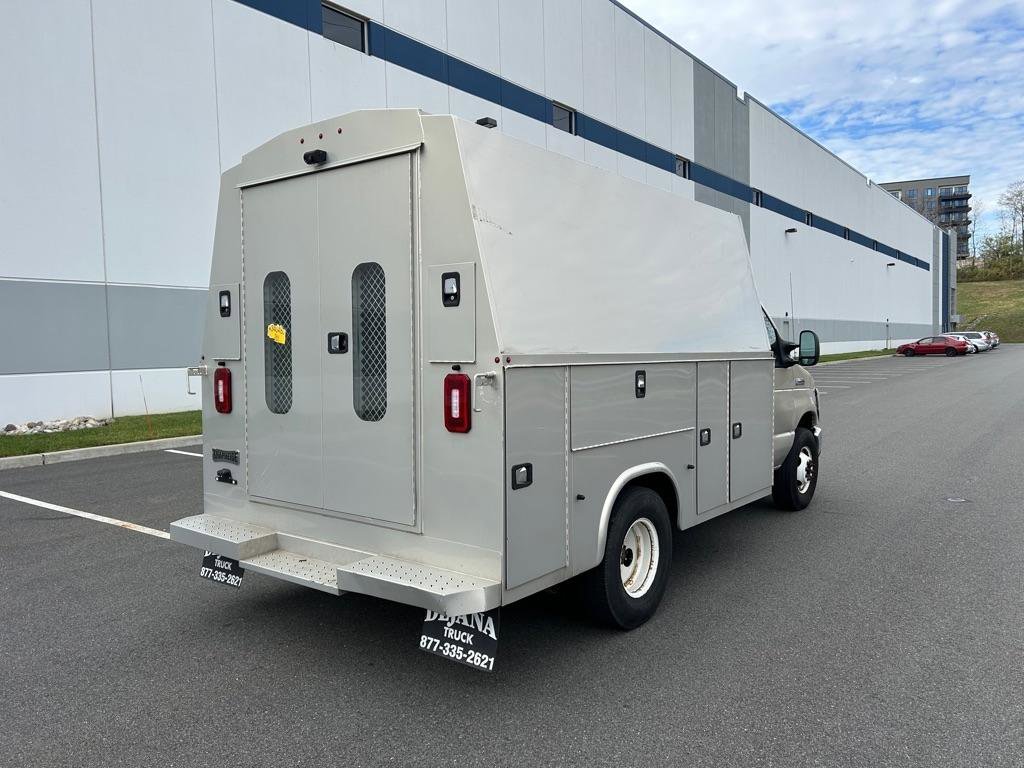 Used 2017 Ford E-350 and Econoline 350 Super Duty w/ Power Windows & Locks Group RWD image 4