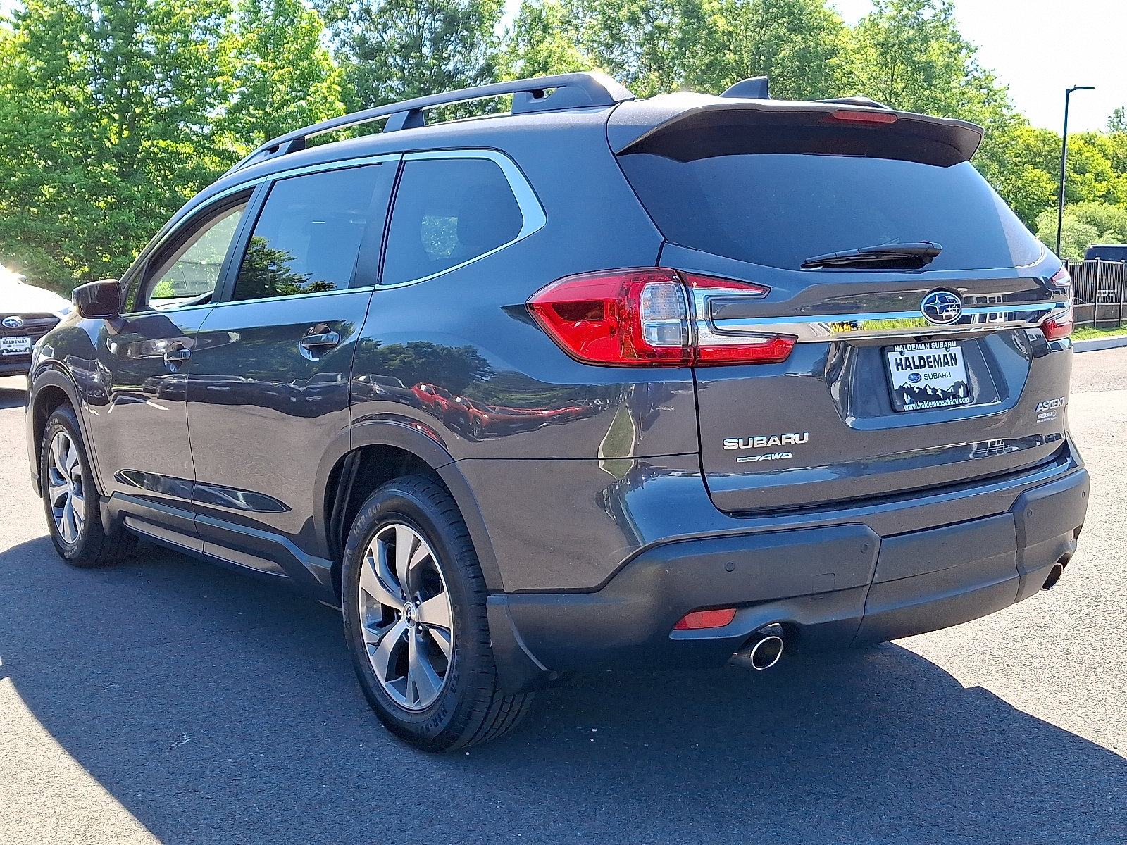 Certified 2023 Subaru Ascent Premium w/ Convenience Package AWD/4WD image 4