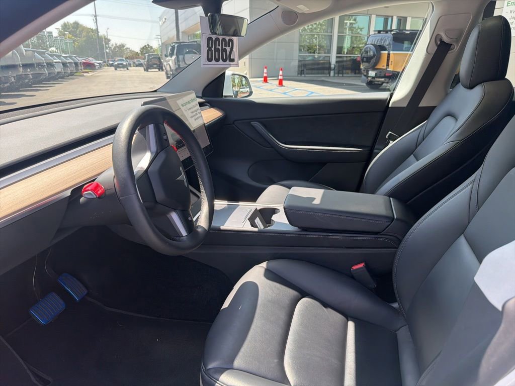 Used 2022 Tesla Model Y Long Range AWD/4WD image 11