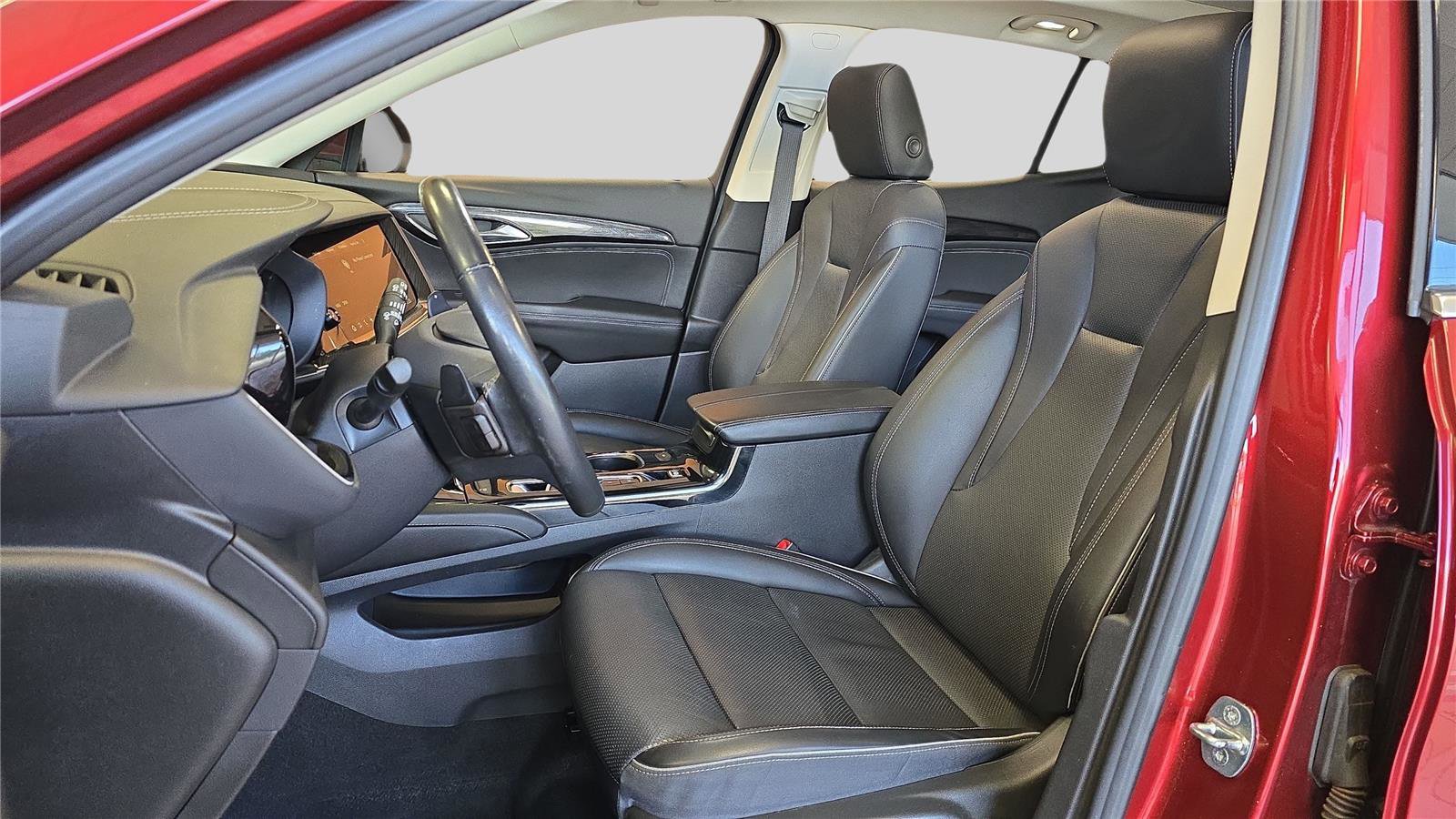 Used 2022 Buick Envision Essence w/ Safety Package image 11