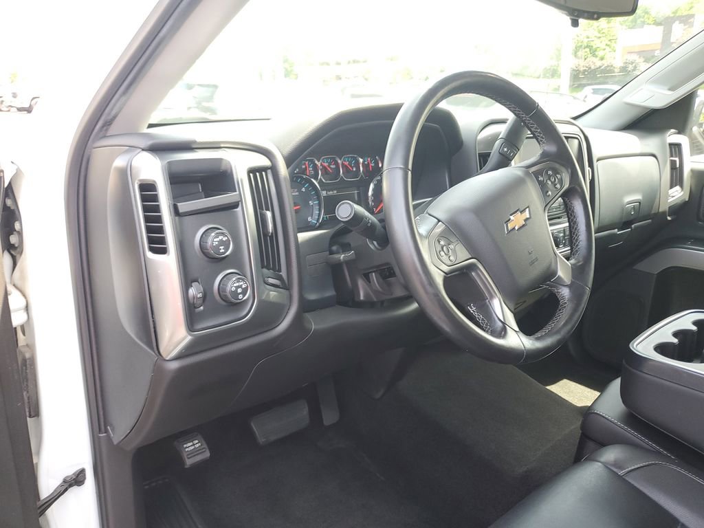 Used 2018 Chevrolet Silverado 1500 LT w/ All Star Edition AWD/4WD image 19