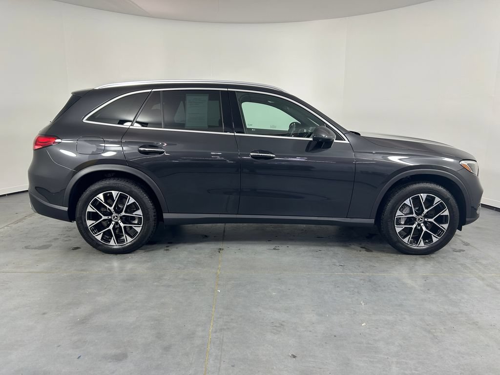 Used 2025 Mercedes-Benz GLC 350e 4MATIC image 8