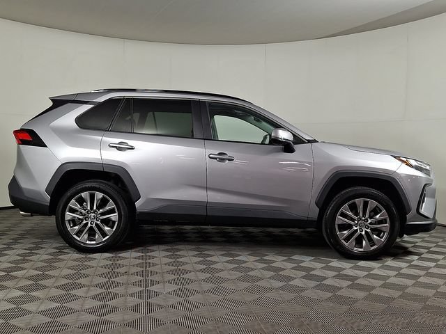 Used 2023 Toyota RAV4 XLE Premium AWD/4WD image 10