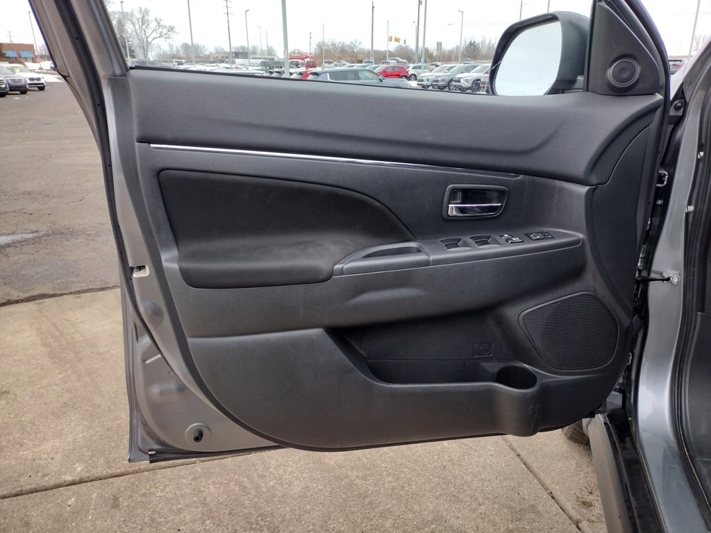 Used 2024 Mitsubishi Outlander Sport ES image 18