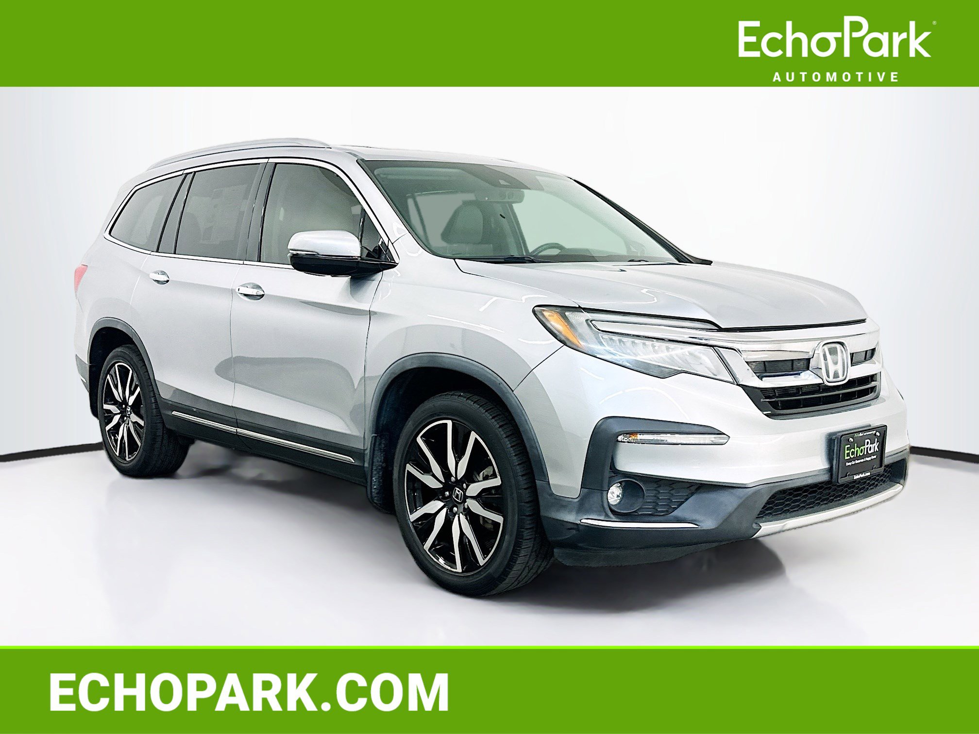 Used 2019 Honda Pilot Touring image 1