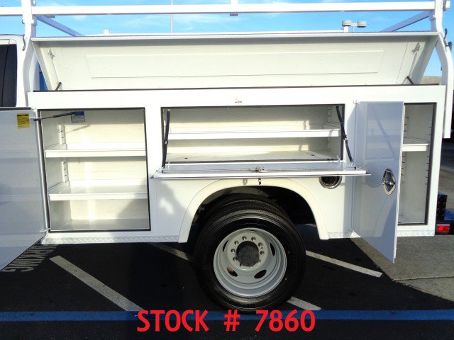 Used 2018 Ford F550 2WD Regular Cab Super Duty image 3