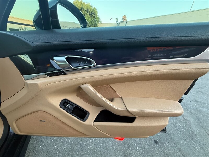 Used 2016 Porsche Panamera 4 Edition w/ Premium Package Plus AWD/4WD image 33