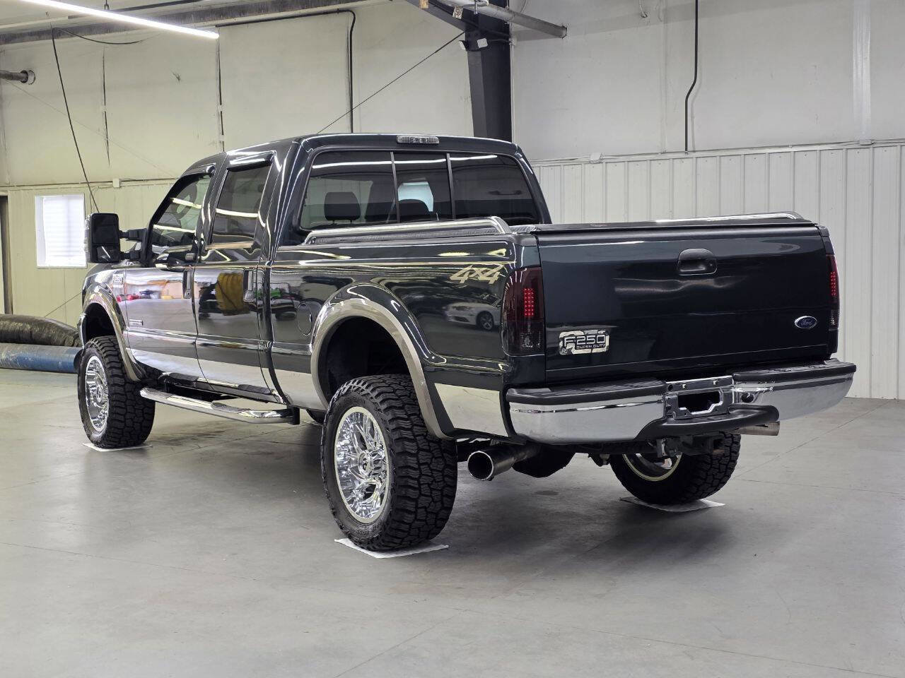 Used 2004 Ford F250 Lariat image 17