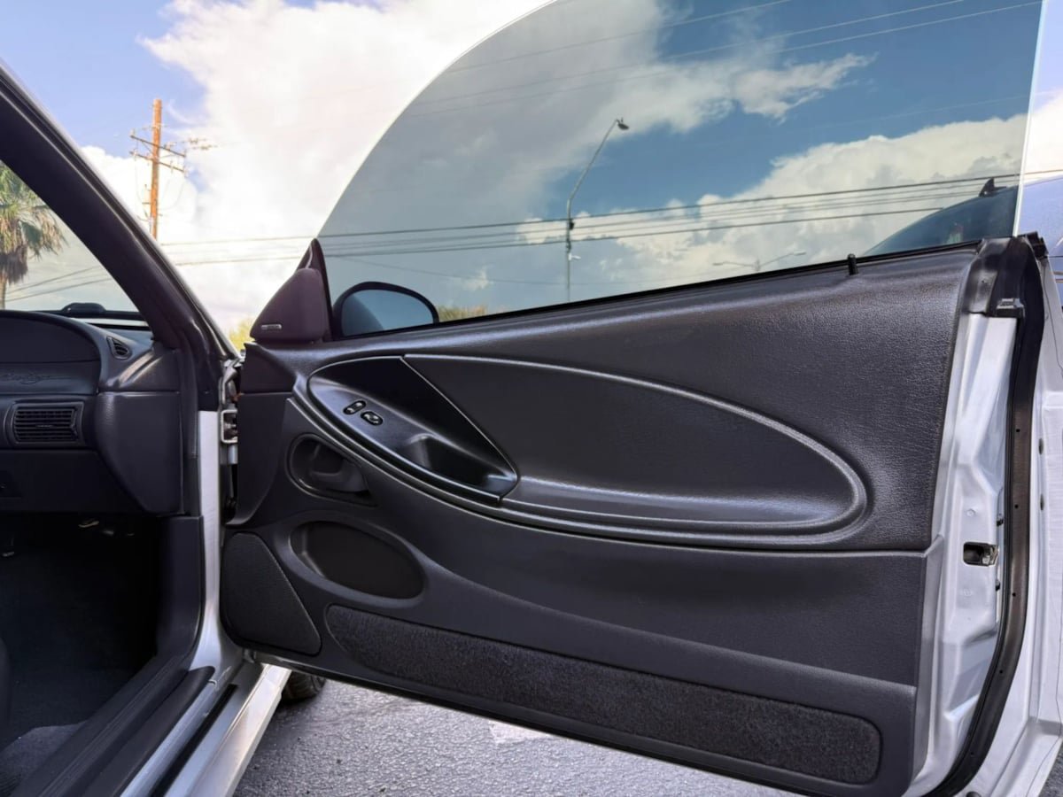 Used 2001 Ford Mustang GT Premium RWD image 32
