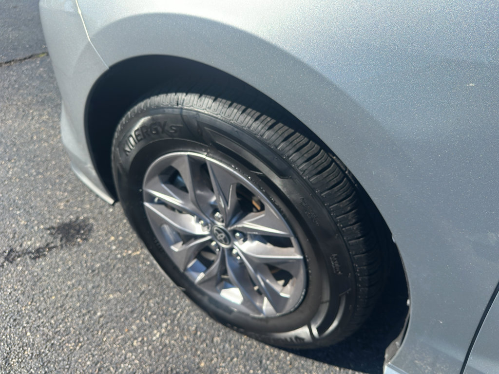 Used 2021 Toyota Sienna XLE FWD image 8