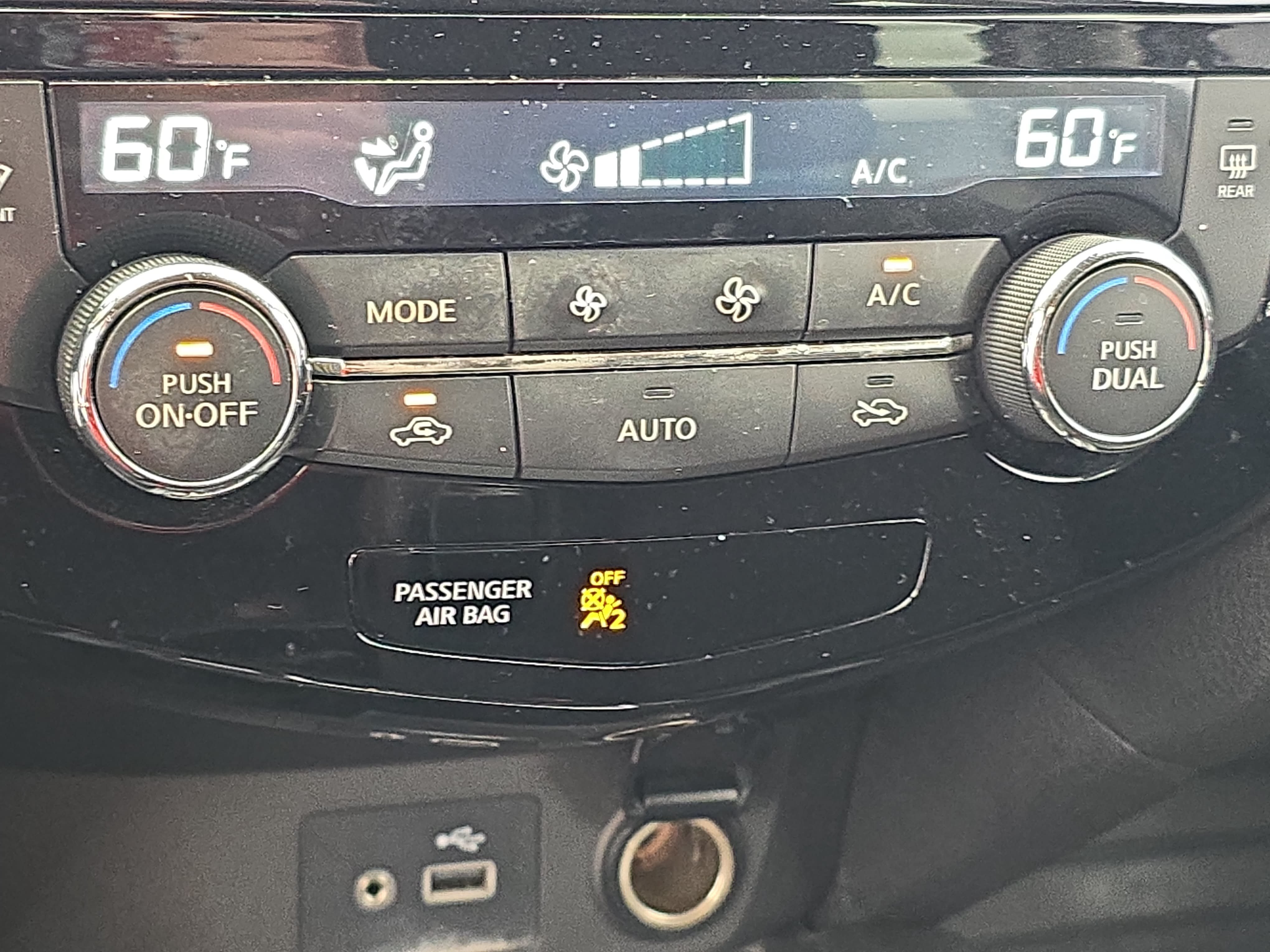 Used 2019 Nissan Rogue SV w/ Premium Package AWD/4WD image 24