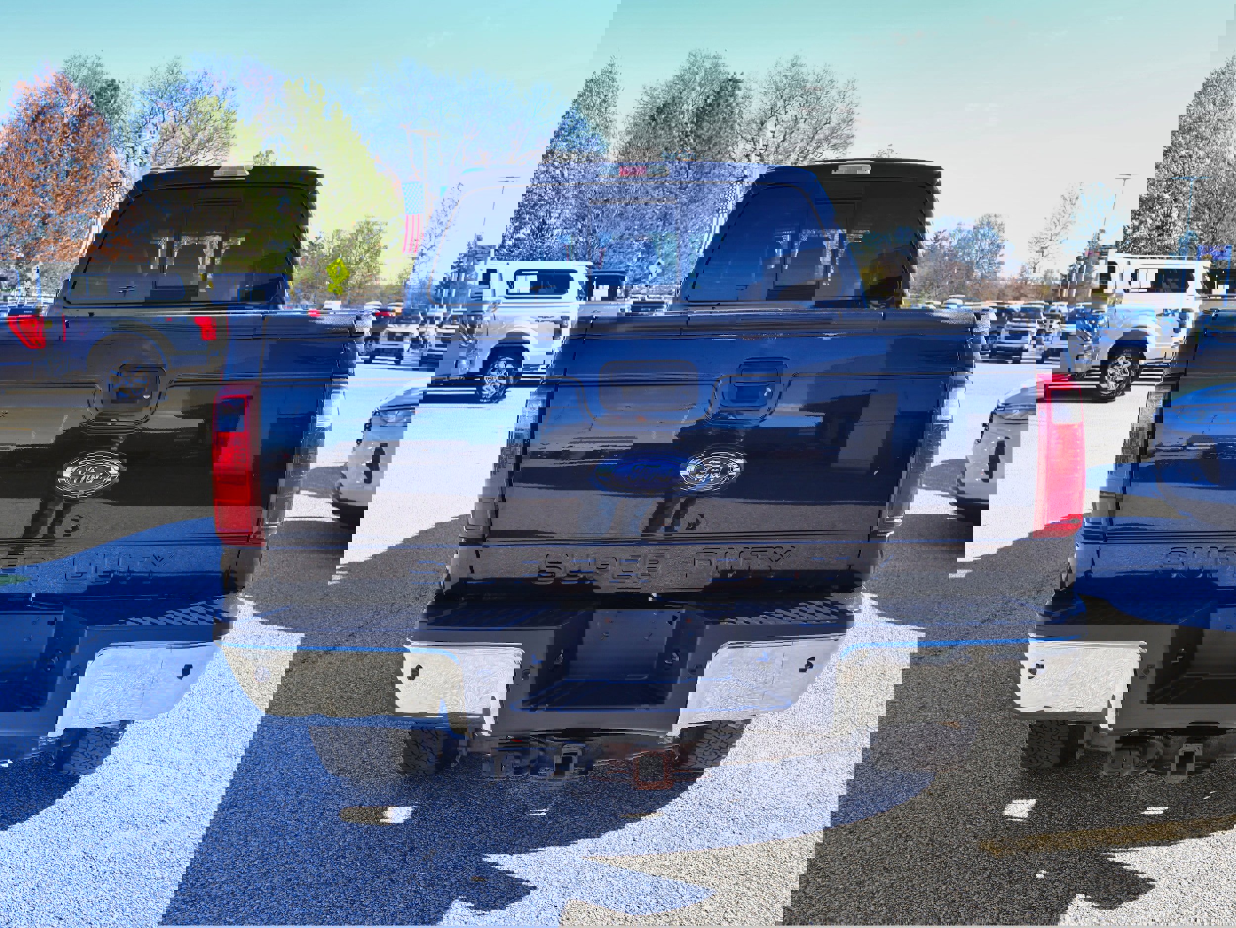 Used 2014 Ford F350 Lariat w/ Lariat Ultimate Package image 4