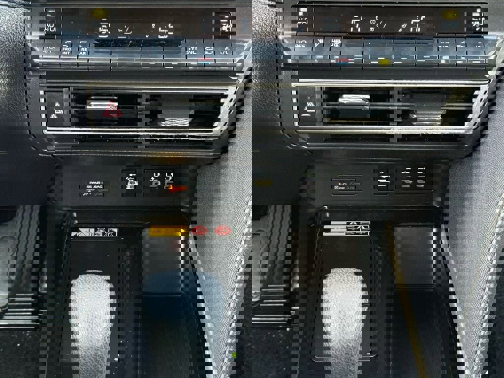 Used 2025 Toyota Camry LE image 26