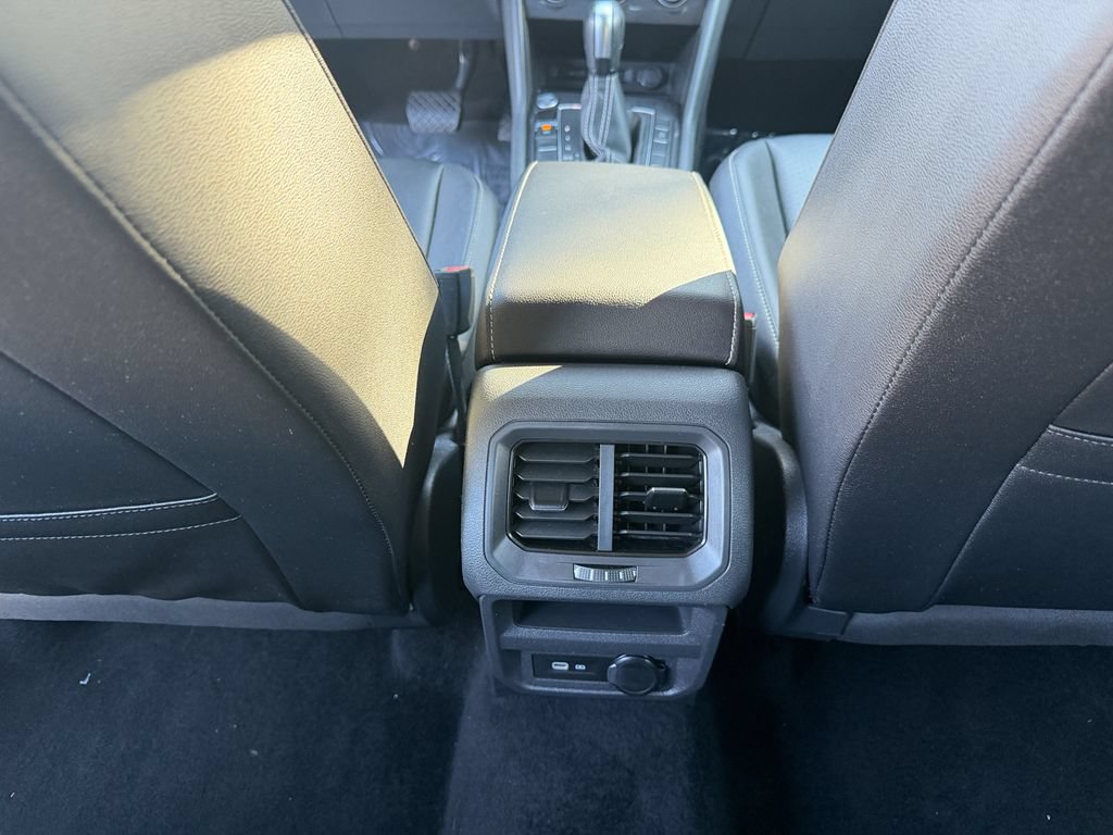 Used 2021 Volkswagen Tiguan SE FWD image 24