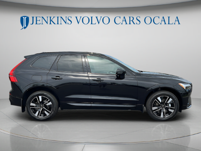 New 2027 Volvo XC60 B5 Core AWD/4WD image 2