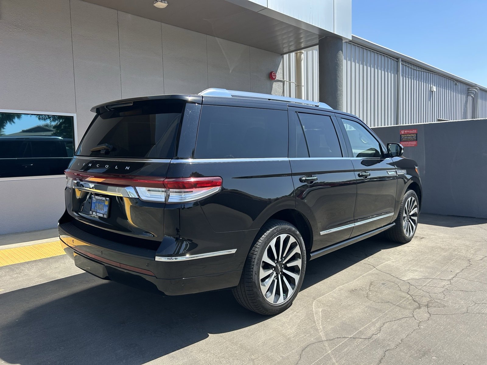 Used 2024 Lincoln Navigator Reserve image 5