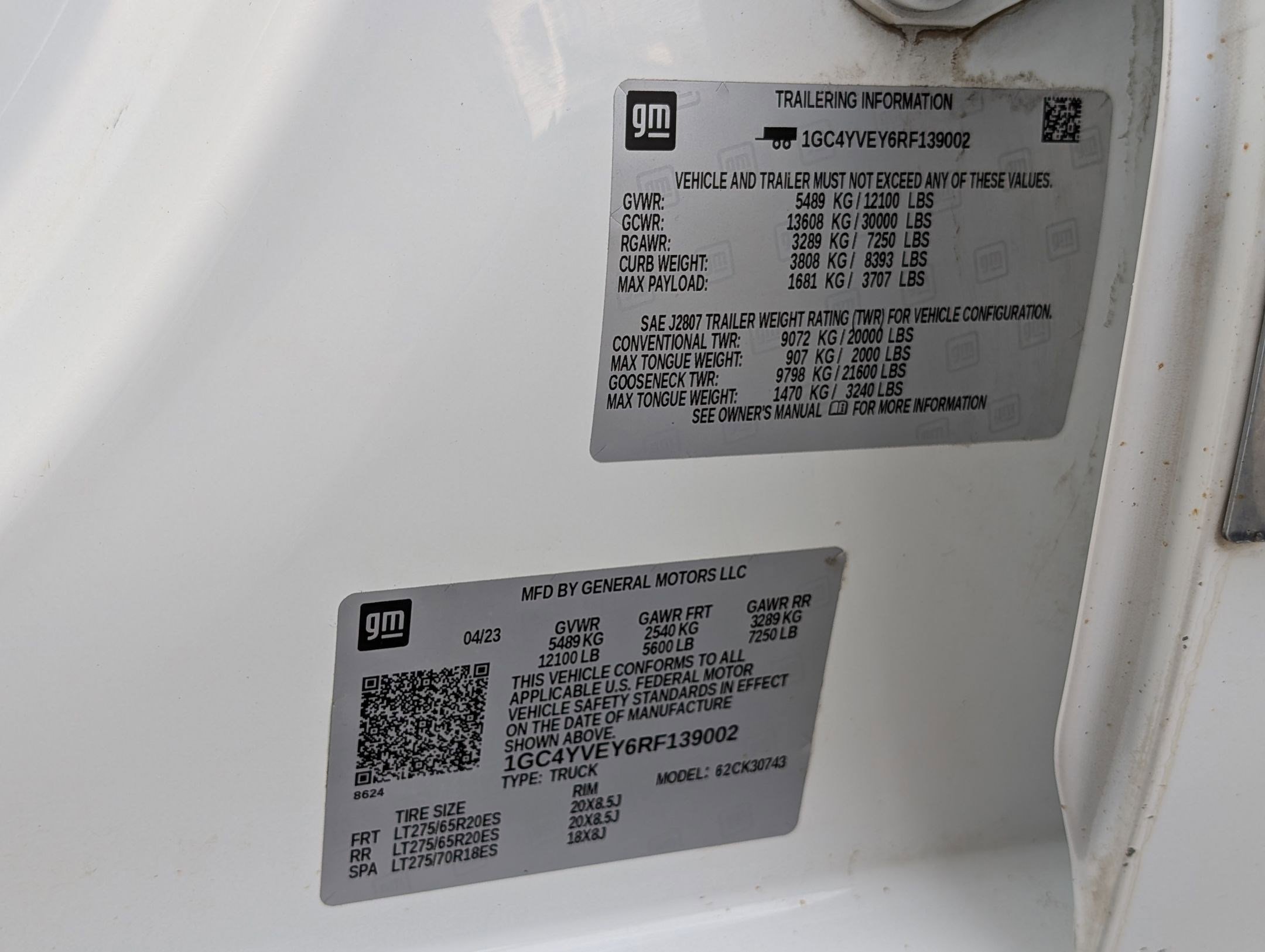 Certified 2024 Chevrolet Silverado 3500 High Country w/ Technology Package image 32