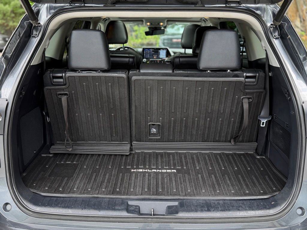 Used 2020 Toyota Highlander Platinum AWD/4WD image 6